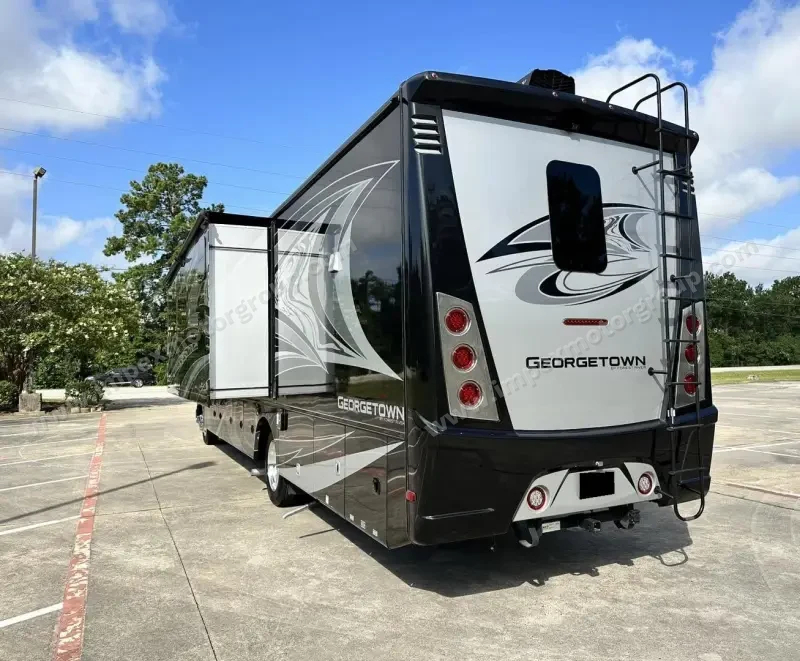 2021 Georgetown GT7 36k photo 3