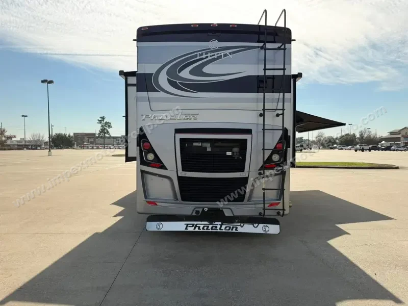 2020 Tiffin Phaeton 37BH photo 8