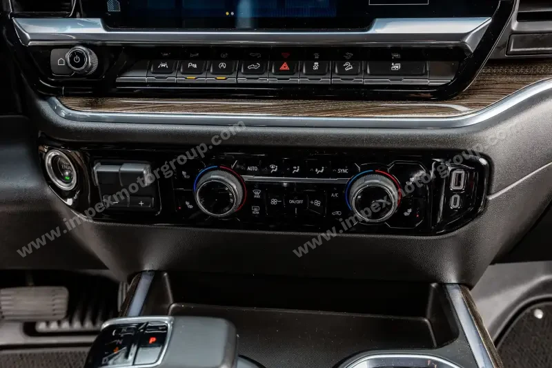 2021 Chevrolet Silverado 1500 Crew Cab RST photo 33