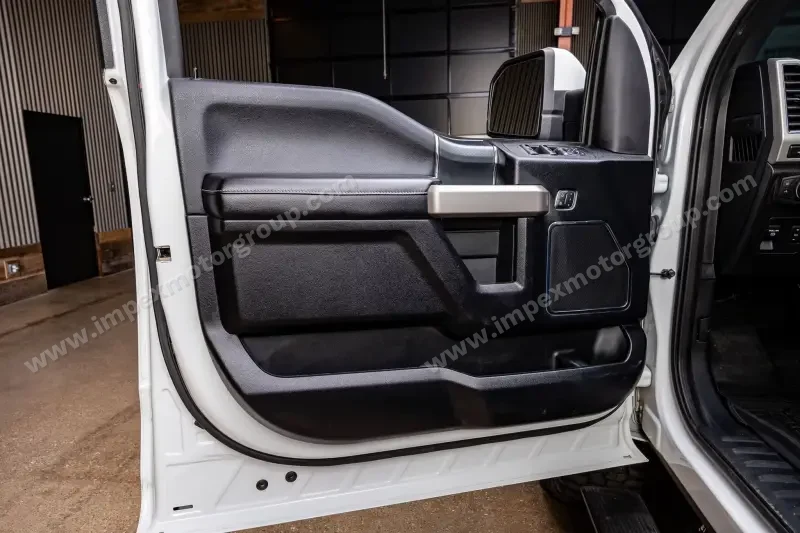 2020 Ford F150 SuperCrew Cab Lariat photo 13