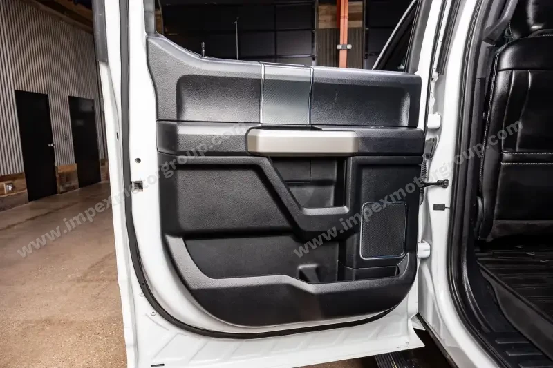 2020 Ford F150 SuperCrew Cab Lariat photo 16