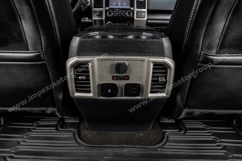 2020 Ford F150 SuperCrew Cab Lariat photo 11