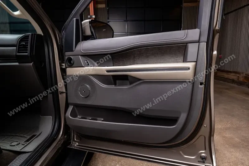 2021 Ford Expedition MAX Limited photo 8
