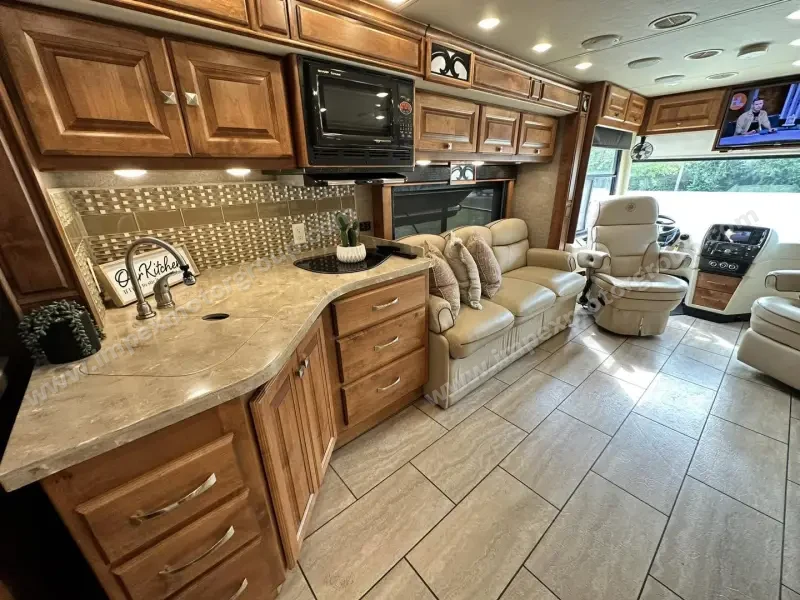 2017 Tiffin Allegro Breeze 32BR photo 32