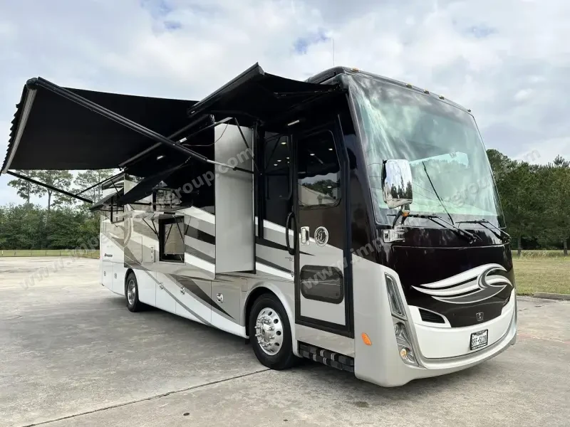 2017 Tiffin Allegro Breeze 32BR