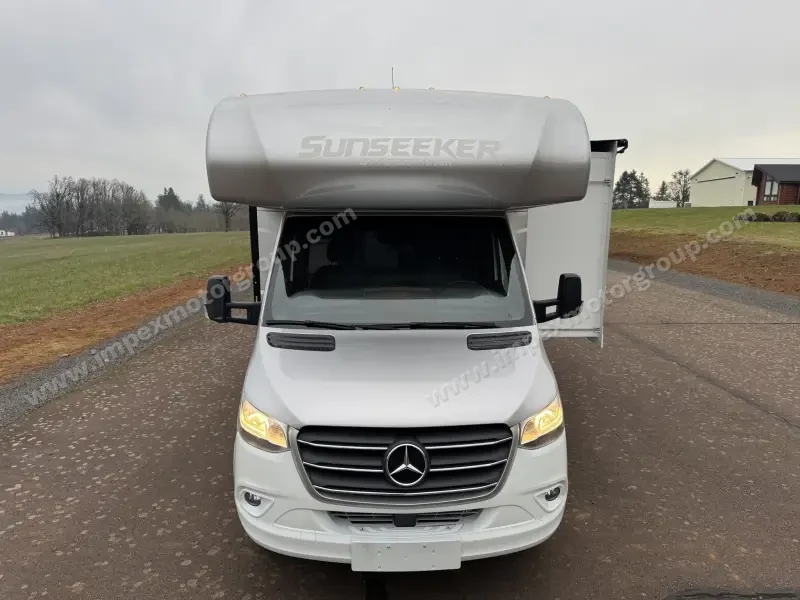 2022 Forest River Sunseeker MBS photo 8