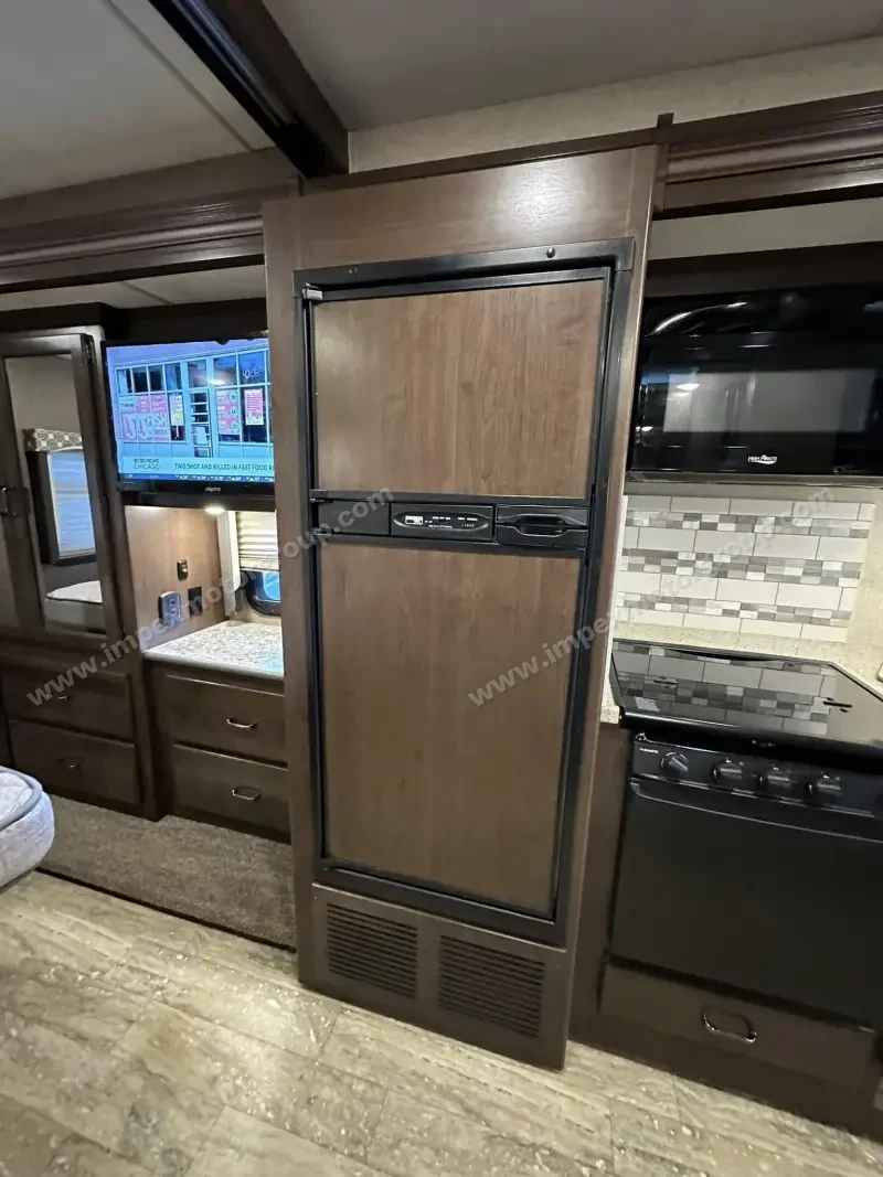 2018 Thor Motor Coach Hurricane 29M photo 72