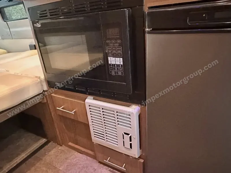 2014 Winnebago Era 170X photo 16