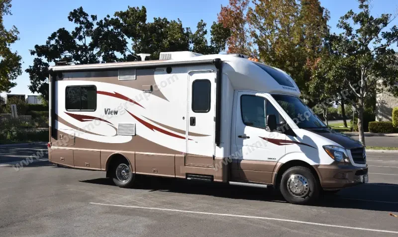 2014 Winnebago View 24V Class C photo 3