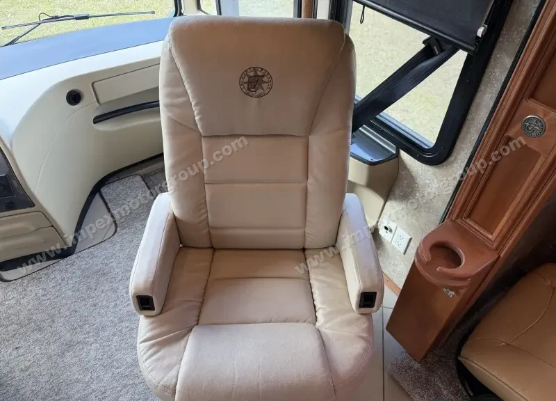 2011 Tiffin Phaeton 36 QSH photo 57
