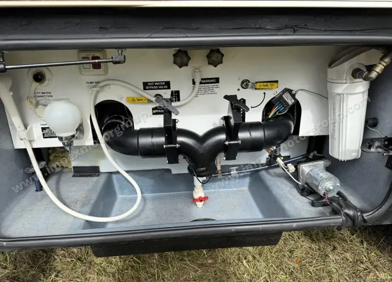 2011 Tiffin Phaeton 36 QSH photo 22