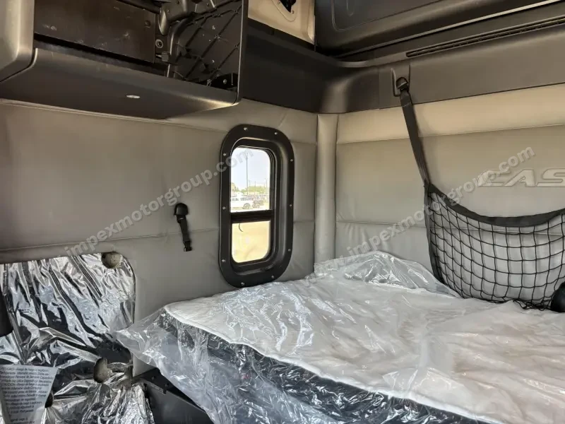 2021 Freightliner CASCADIA 126 - 72″ Raised Roof photo 18