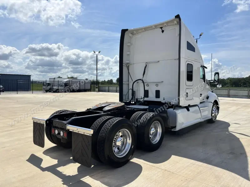 2020 Kenworth T680 photo 6