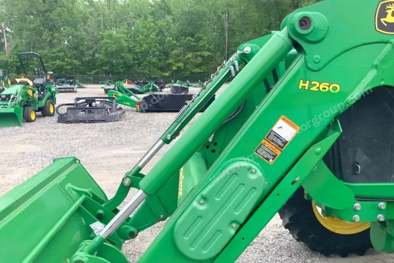 2013 John Deere 5100E MFWD Tractor photo 18