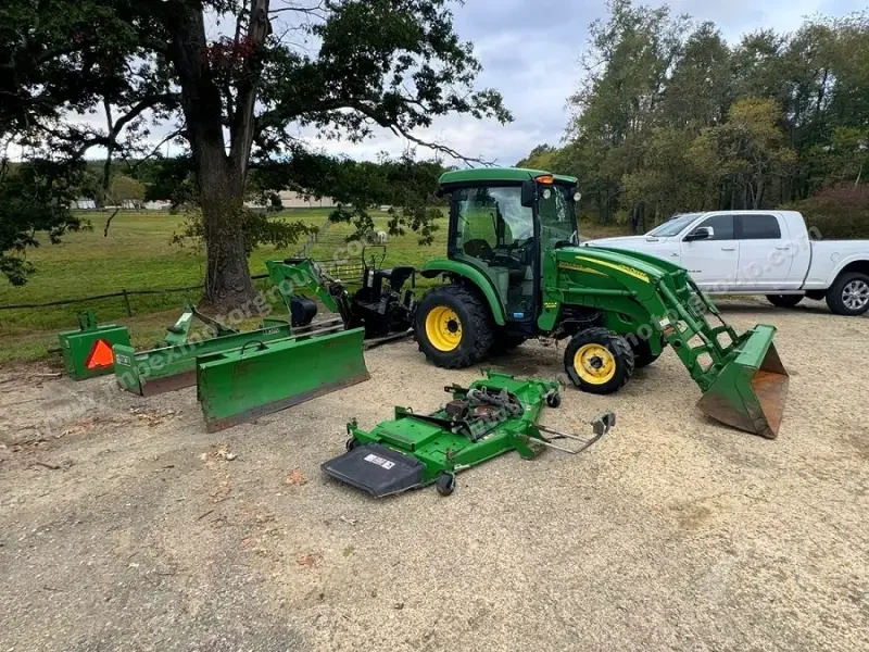 2010 JOHN DEERE 3720 + Attachments photo 2