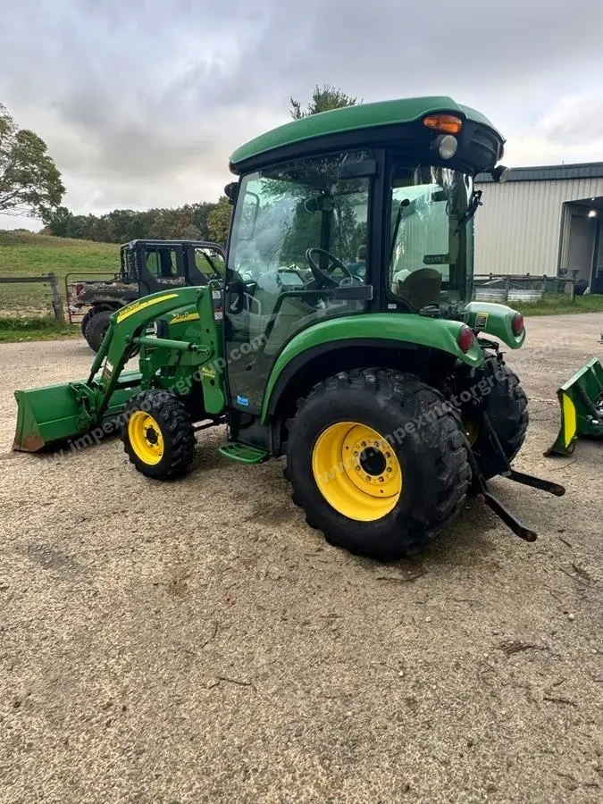 2010 JOHN DEERE 3720 + Attachments photo 3