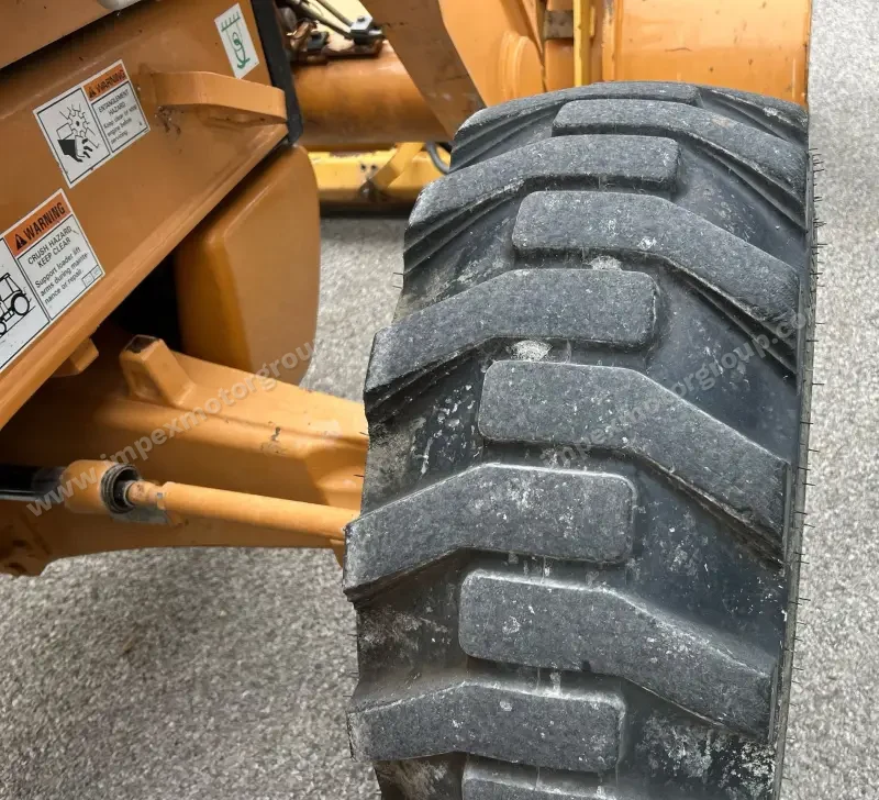 2010 Case 580 Super N photo 86