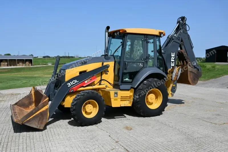 2016 John Deere 310L