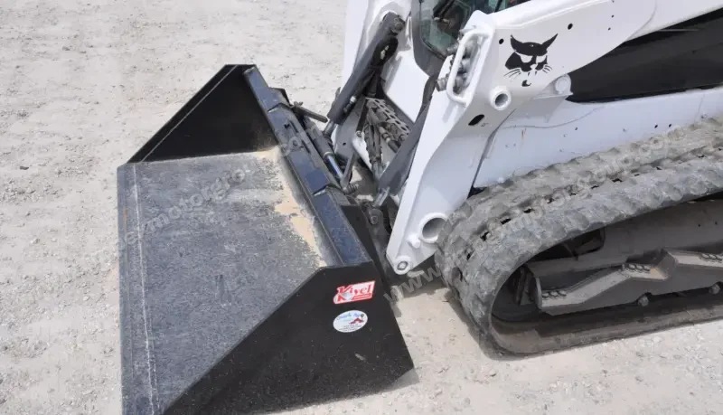 2016 Bobcat T595 photo 9