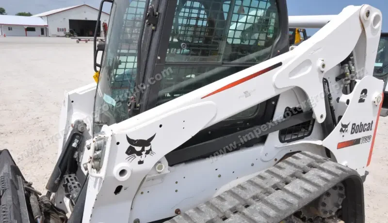 2016 Bobcat T650 photo 12