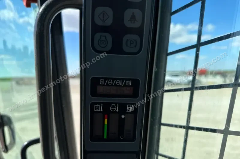 2019 Case TV370 photo 40