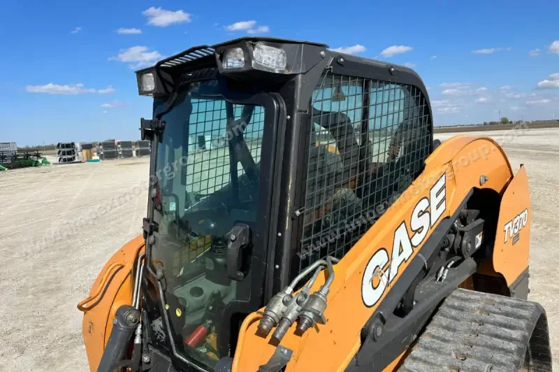 2019 Case TV370 photo 9