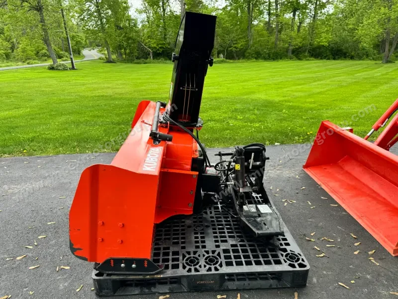 2014 Kubota B2920 Tractor Loader Snowblower photo 9