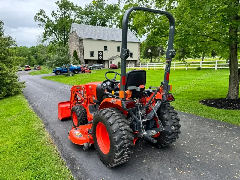 2014 Kubota B2920 Tractor Loader Snowblower photo 32