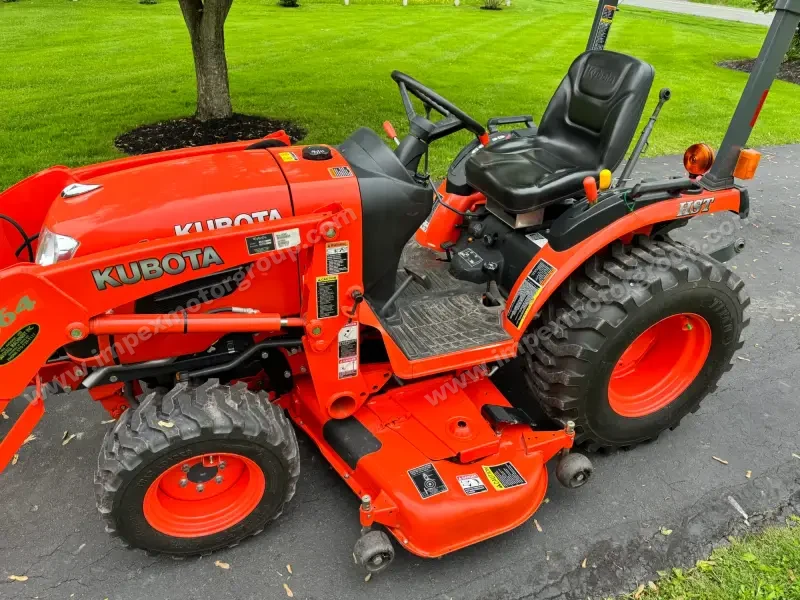 2014 Kubota B2920 Tractor Loader Snowblower photo 37