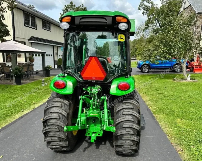 2020 John Deere 3039R photo 22