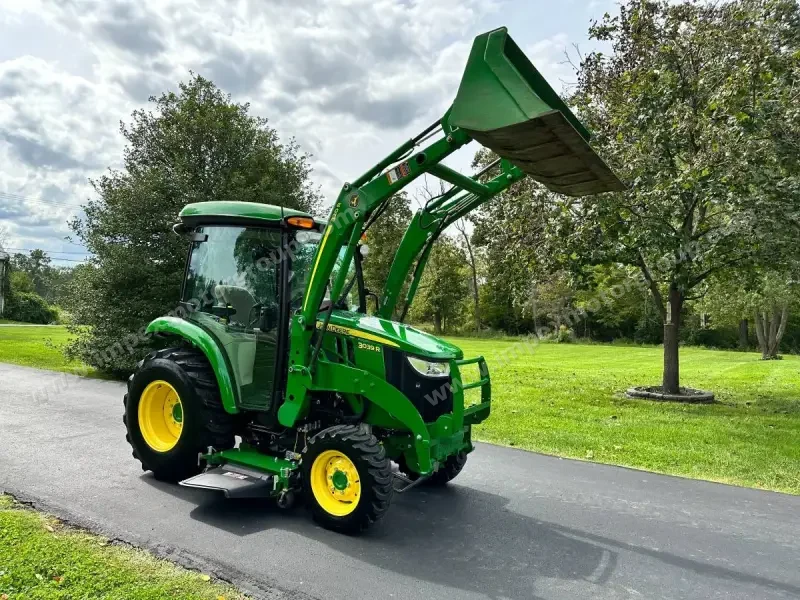 2020 John Deere 3039R photo 5