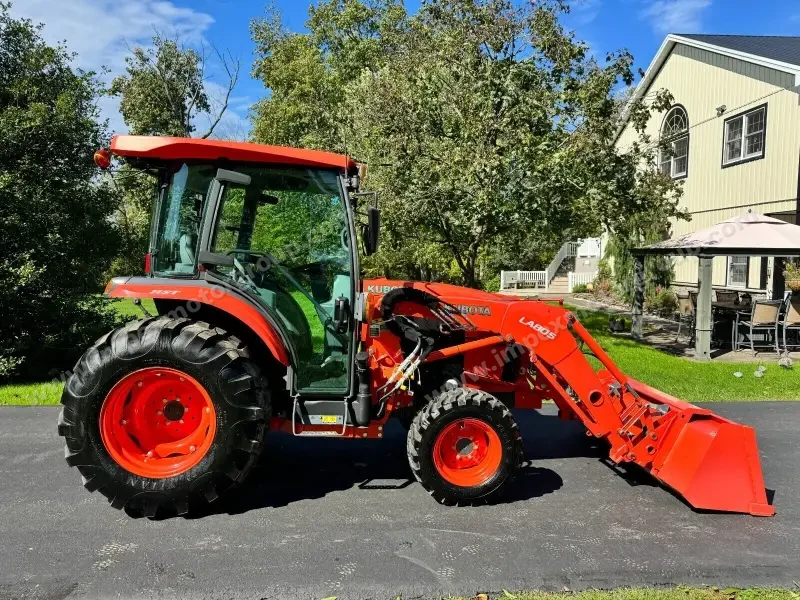 2019 Kubota Grand L4060 Tractor Cab photo 11