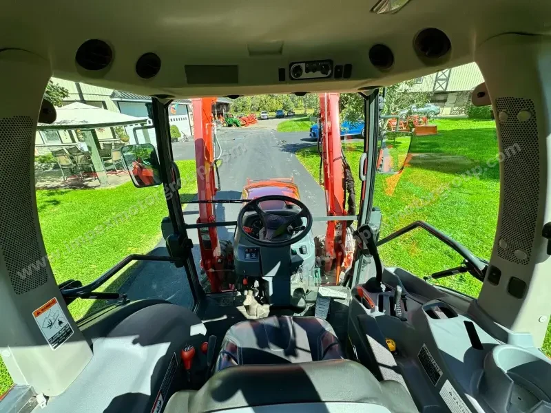 2019 Kubota Grand L4060 Tractor Cab photo 17