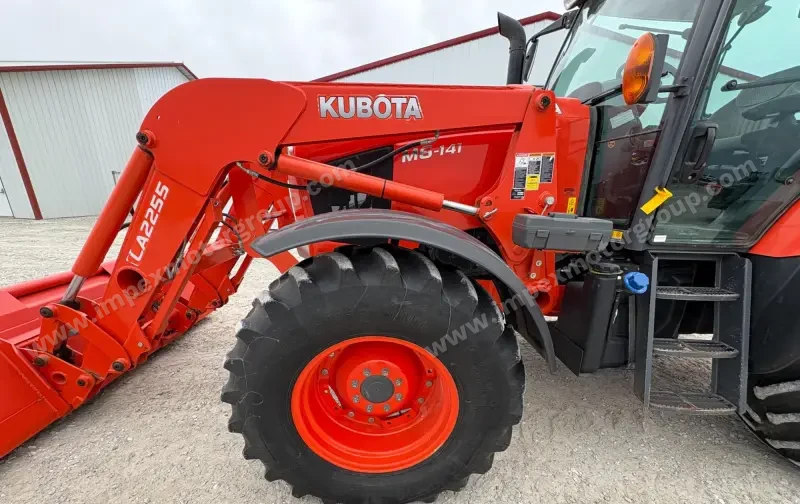 2019 Kubota M6-141 MFWD Tractor W/Loader | Agriculture photo 9