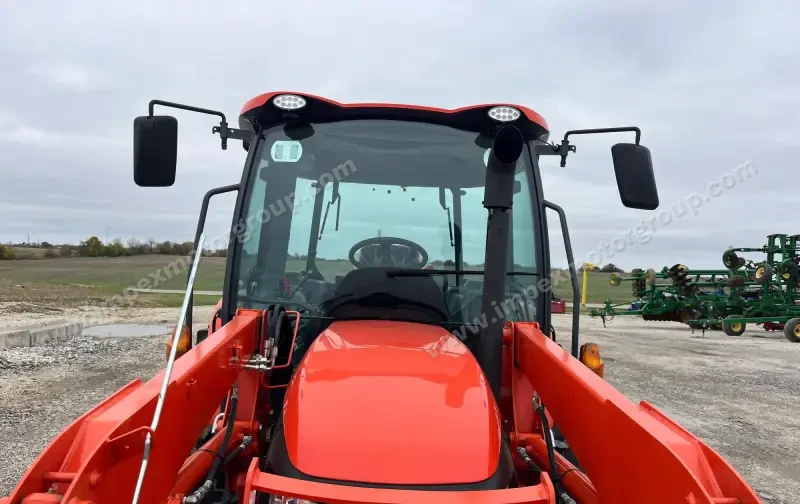 2021 Kubota M4-071D Deluxe MFWD Tractor W/Loader | Agriculture photo 26