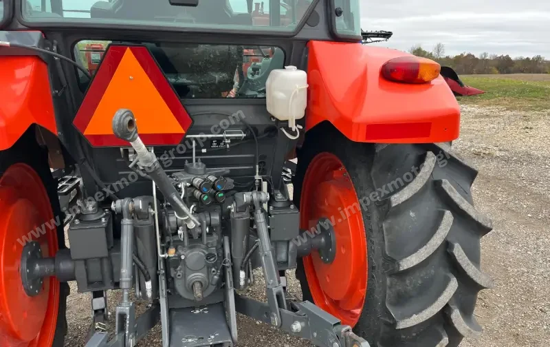 2021 Kubota M4-071D Deluxe MFWD Tractor W/Loader | Agriculture photo 33