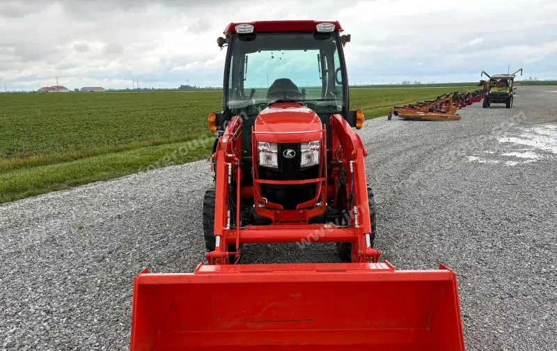 2019 Kubota L3560 Limited Edition MFWD Compact Utility Tractor W/ Loader | Agriculture photo 2