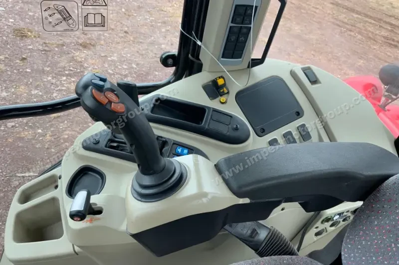 2018 Massey Ferguson 5713SL MFWD photo 48