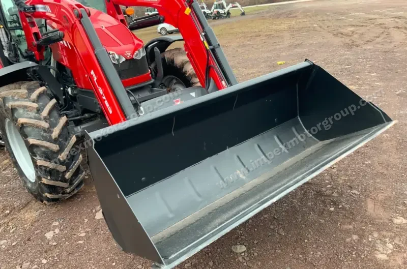 2018 Massey Ferguson 5713SL MFWD photo 27
