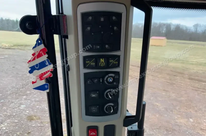2018 Massey Ferguson 5713SL MFWD photo 51