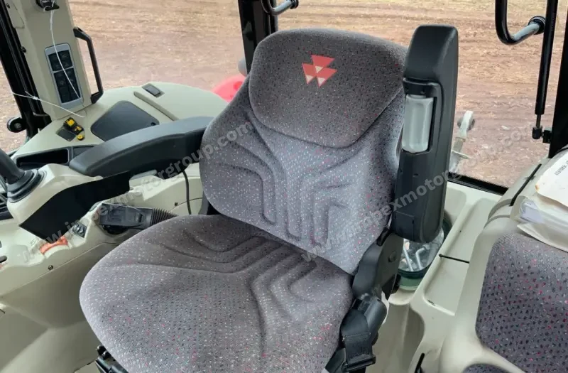 2018 Massey Ferguson 5713SL MFWD photo 46