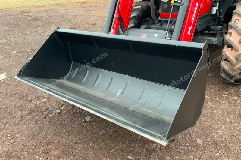 2018 Massey Ferguson 5713SL MFWD photo 26