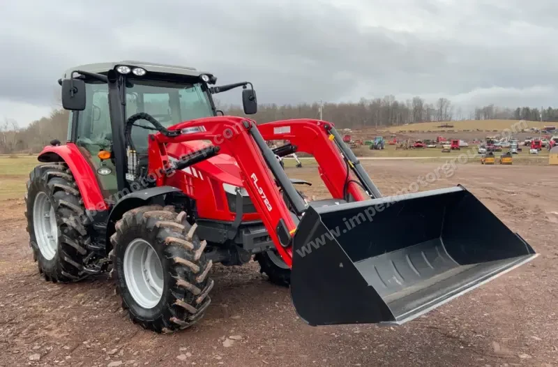 2018 Massey Ferguson 5713SL MFWD photo 3