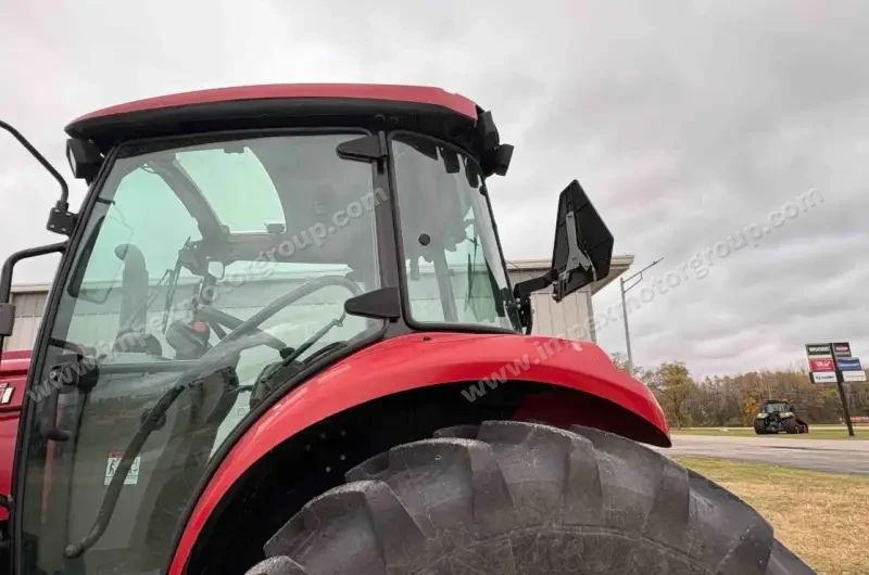 2021 Case IH Farmall 140A MFWD photo 9