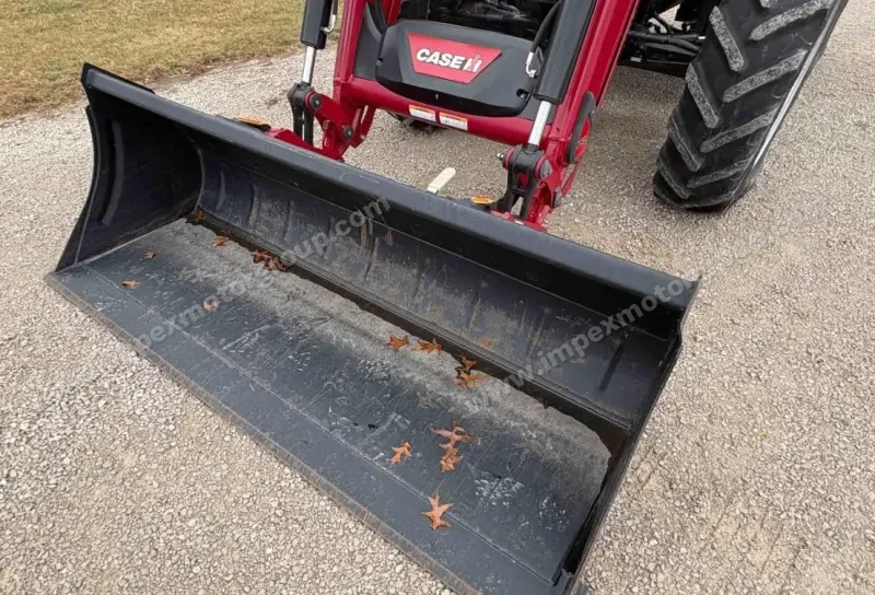 2021 Case IH Farmall 140A MFWD photo 18