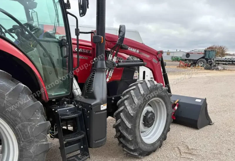 2021 Case IH Farmall 140A MFWD photo 26