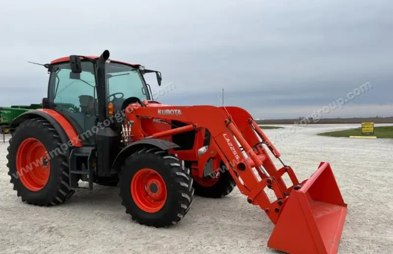 2019 Kubota M6-141 MFWD photo 3