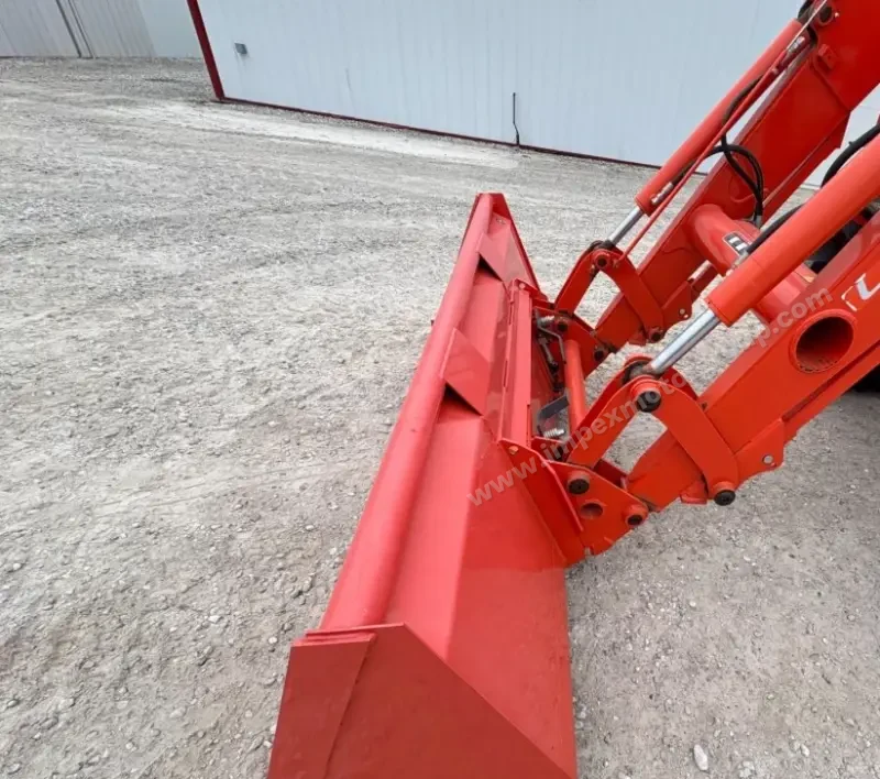 2019 Kubota M6-141 MFWD photo 46
