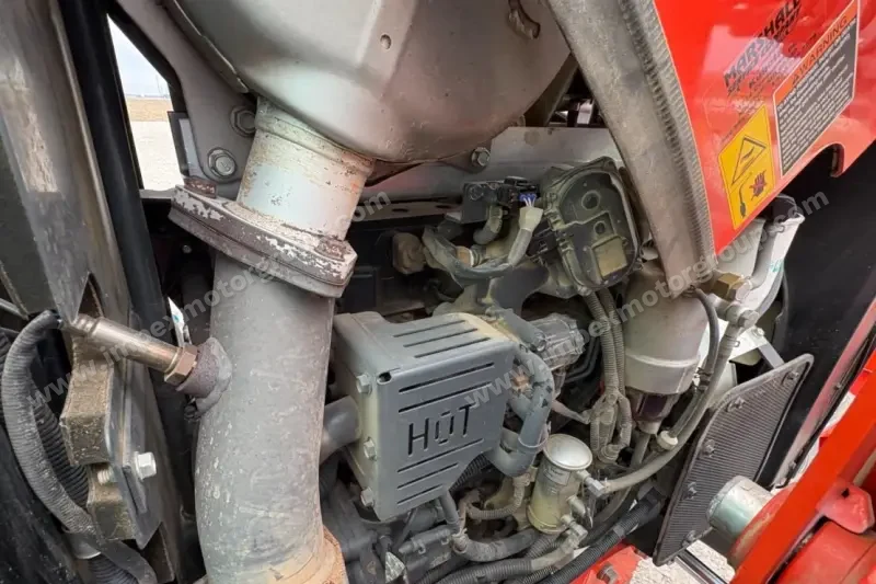 2019 Kubota M6-141 MFWD photo 57