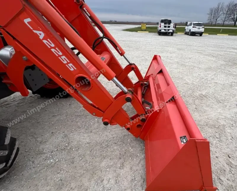 2019 Kubota M6-141 MFWD photo 40